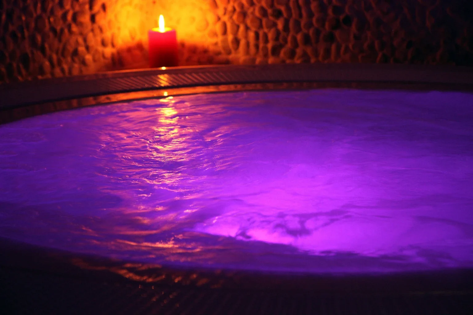 Luci sull'acqua della vasca